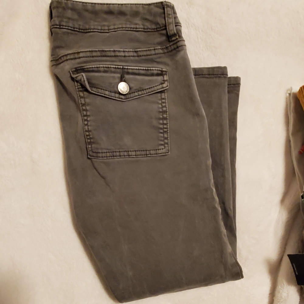 American eagle capris